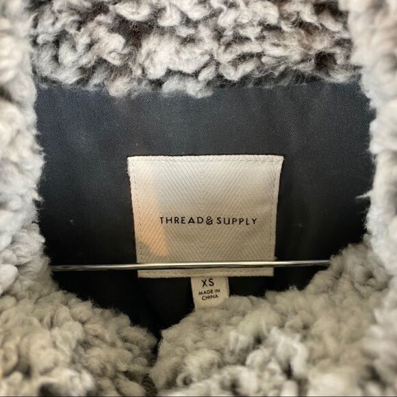 Thread and supply Sherpa wubby half zip - Picture 6 of 8